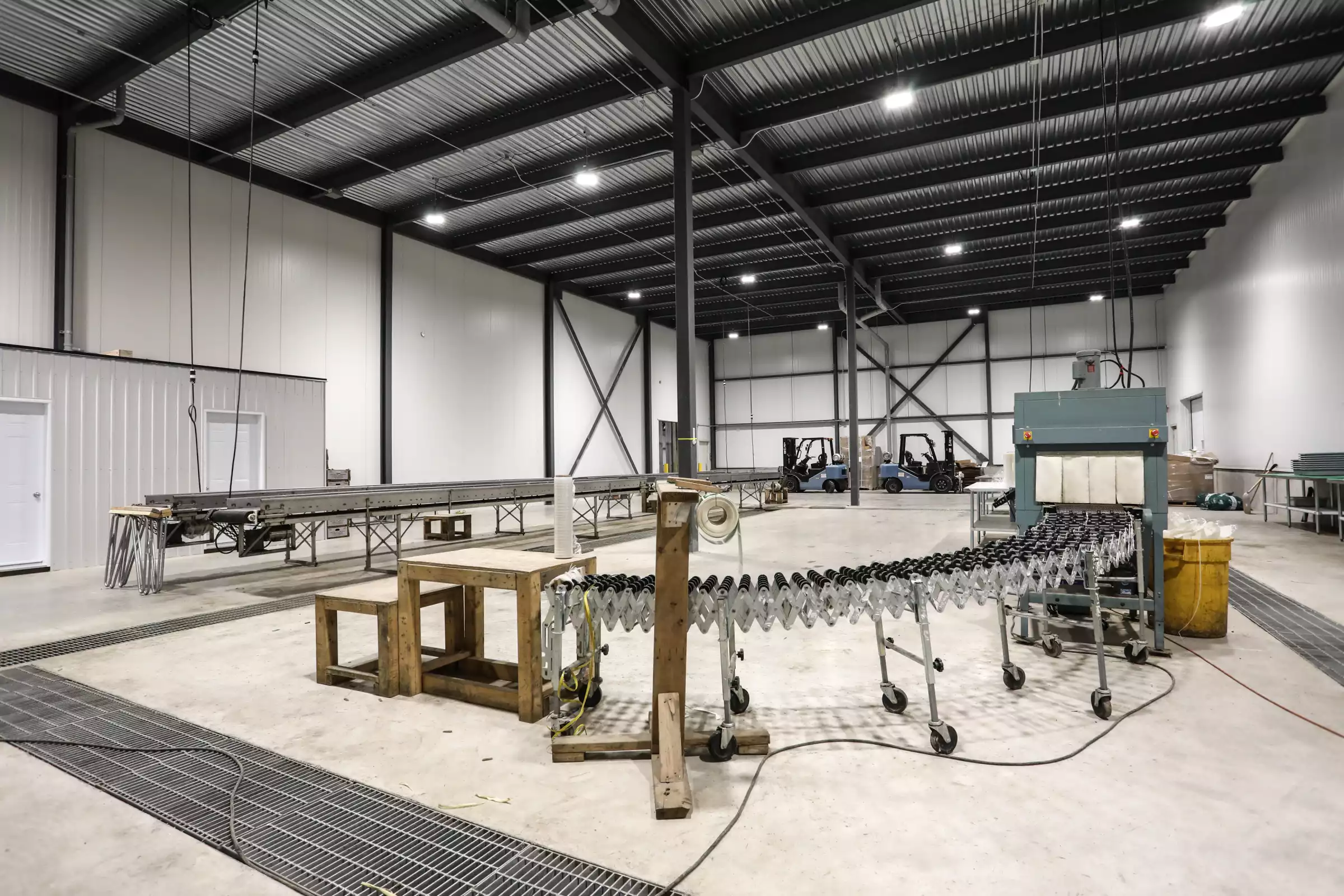 Intérieur bâtiment agricole – construction par Gestion BGC entrepreneur général Lanaudière